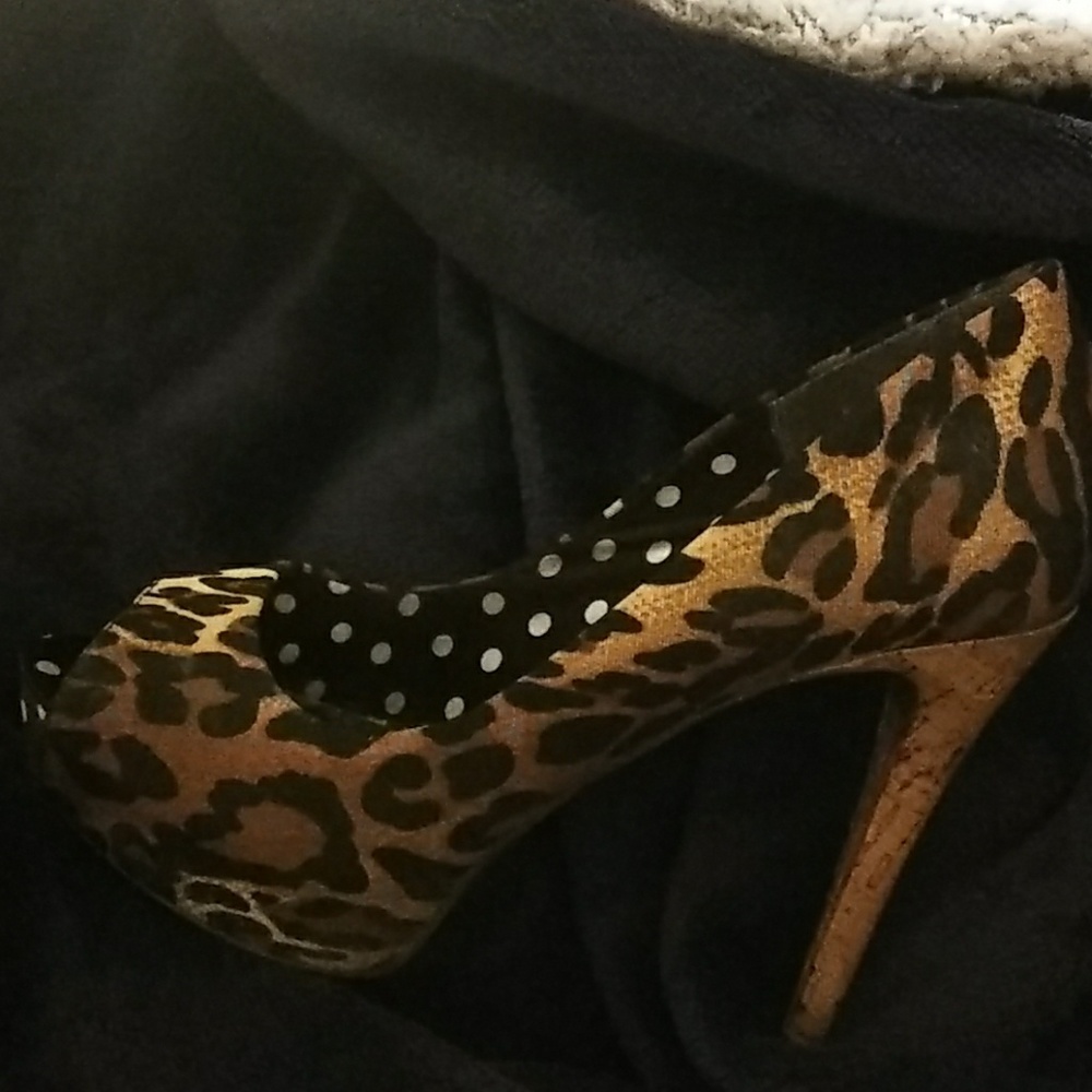 Guess cheetah print high heels